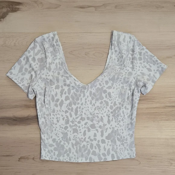 Lululemon Align Leopard Tee, Size 6 - Picture 1 of 4